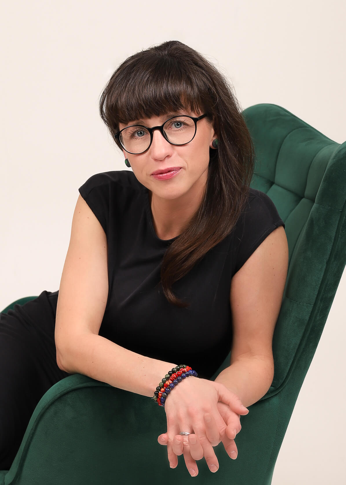Professionaalne brändifoto - naine kontoris